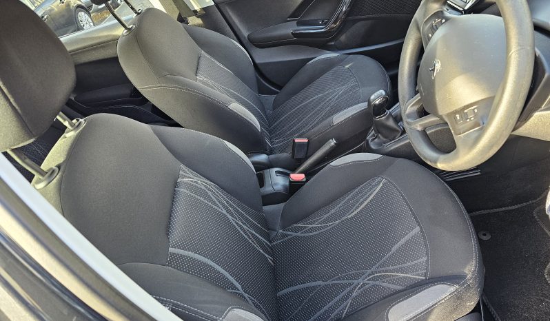 Stunning 2015 peugoet 208 1.L petrol..Ulez free long MOT 2025..£20 road tax .£3995 full