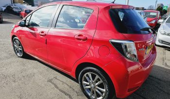 2014 Red Toyota Yaris Vvt-icon 1.3.Petrol.9 Stamps ..Full Mot 26. 5 Door. £4995 full