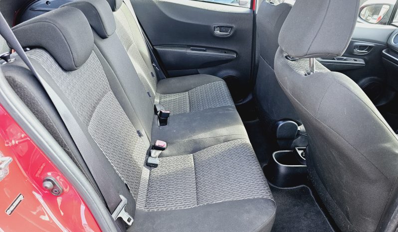 2014 Red Toyota Yaris Vvt-icon 1.3.Petrol.9 Stamps ..Full Mot 26. 5 Door. £4995 full