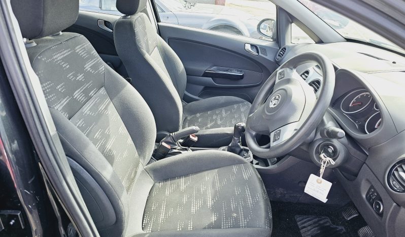 40k miles! 2013 black Corsa Exclusive 1.2L PETROL, MOT April 2026.FSH, ulez free, 1 Owner £3995 full