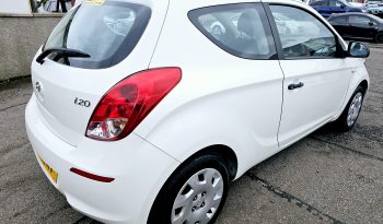 2014 White Hyundai i20 Classic 1.2 L petrol, full year MOT. 77k Miles.£35 tax.Ulez free.Aux.FSH. 1 Owner £2995 full