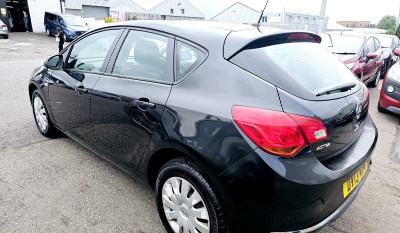 2013 Black Vauxhall Astra Exclusive, 1.4L petrol. MOT February 2026.No Advisory. 5 dr.64K miles. aux, ac.Ulez free £3495 full