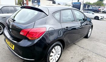 2013 Black Vauxhall Astra Exclusive, 1.4L petrol. MOT February 2026.No Advisory. 5 dr.64K miles. aux, ac.Ulez free £3495 full