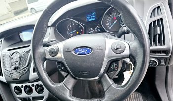58k miles! 2011 Ford Focus Zetec, 1.6 Petrol.. Mot July 2026…FSH..Aux connection Sat nav £3995 full