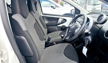 56k Miles! 2013 White TOYOTA AYGO VVT-I FIRE, 1L petrol.MOT August 2026.5Dr.£20 Tax.FSH.Ulez free.1 Owner £3950 full