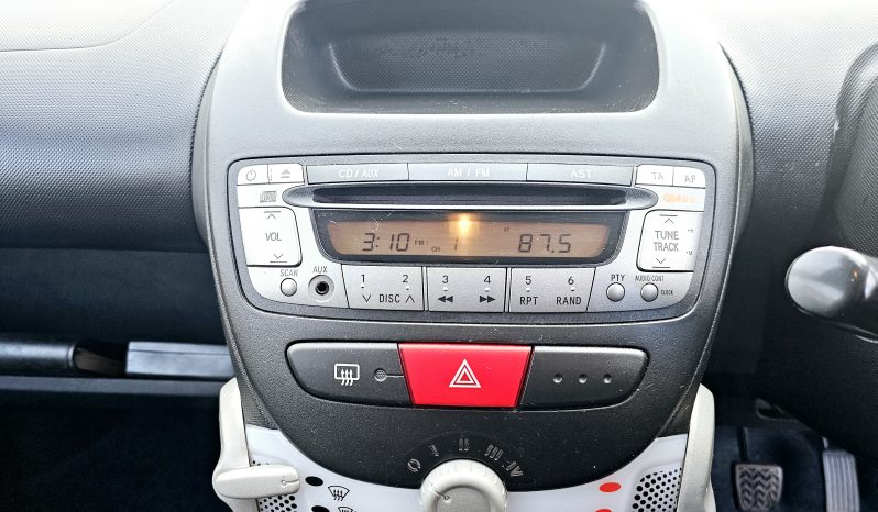 56k Miles! 2013 White TOYOTA AYGO VVT-I FIRE, 1L petrol.MOT August 2026.5Dr.£20 Tax.FSH.Ulez free.1 Owner £3950 full