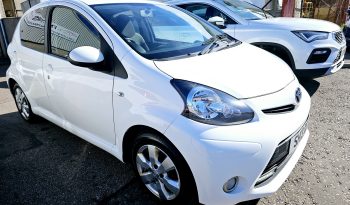 56k Miles! 2013 White TOYOTA AYGO VVT-I FIRE, 1L petrol.MOT August 2026.5Dr.£20 Tax.FSH.Ulez free.1 Owner £3950 full