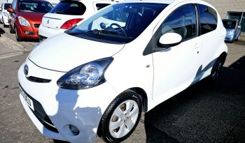 56k Miles! 2013 White TOYOTA AYGO VVT-I FIRE, 1L petrol.MOT August 2026.5Dr.£20 Tax.FSH.Ulez free.1 Owner £3950 full