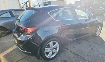 2015 Black Vauxhall Astra SRI, 1.6L petrol. MOT September 2026. 5dr. aux, ac.Ulez free.£3995 full