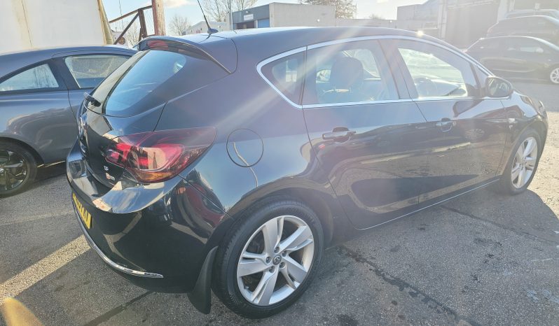 2015 Black Vauxhall Astra SRI, 1.6L petrol. MOT September 2026. 5dr. aux, ac.Ulez free.£3995 full