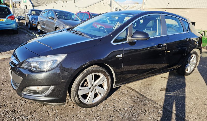 2015 Black Vauxhall Astra SRI, 1.6L petrol. MOT September 2026. 5dr. aux, ac.Ulez free.£3995 full