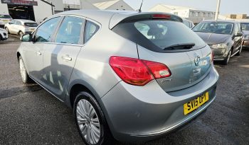 52k miles! 2015 Silver Vauxhall Astra Excite, 1.4L petrol. MOT November 2026. 5dr. aux, ac.FSH.Ulez free.1 Owner £4495 full