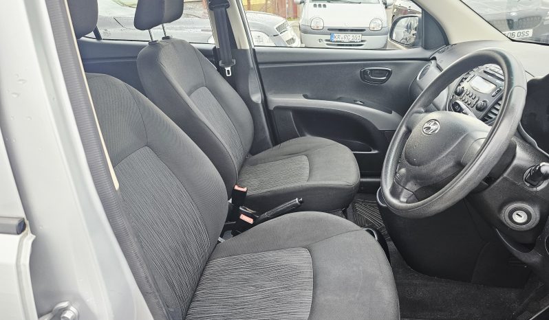 2011 Silver Hyundai i10 Active, 1.2L petrol, Mot May 2026..5dr. Aux.£20 tax. 64k Miles. Ulez free.1 Owner £2995 full