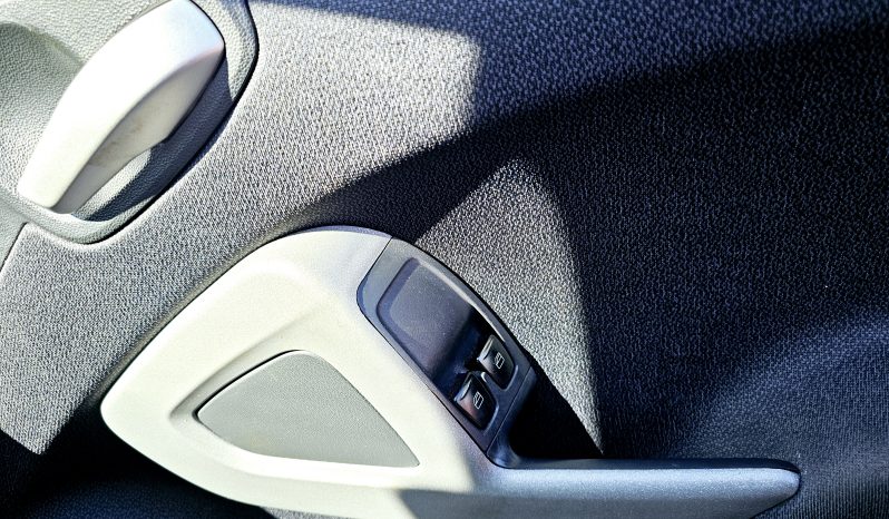 46k miles! 2012 Automatic Smart forTwo Pulse MHD,1 Litre Petrol.MOT November 2026.Ulez free.£20 Tax.AUX £3995 full