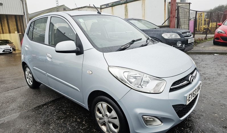 2013 Silver Hyundai i10 Active, 1.2 L petrol, Mot October 2026..5dr. Aux.£20 tax. 72k Miles. Ulez free £3295 full