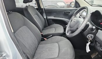 2013 Silver Hyundai i10 Active, 1.2 L petrol, Mot October 2026..5dr. Aux.£20 tax. 72k Miles. Ulez free £3295 full