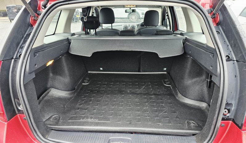 59k Miles! 2013 Red Dacia Logan TCe Laureate, 1L Petrol. MOT September 2026.Ulez free.£35 Tax.FSH.2 Owner £3995 full