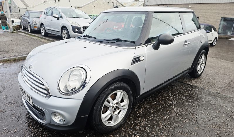 2010 Silver Mini Pepper Pack, 1.6 petrol. 3 door. MOT July 2026.Ulez free £2995 full