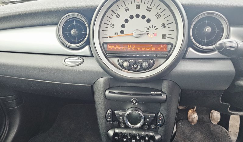 2010 Silver Mini Pepper Pack, 1.6 petrol. 3 door. MOT July 2026.Ulez free £2995 full