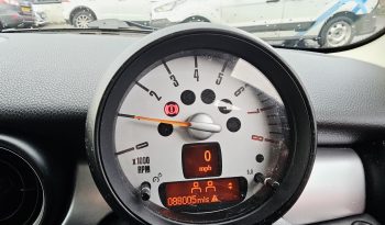 2010 Silver Mini Pepper Pack, 1.6 petrol. 3 door. MOT July 2026.Ulez free £2995 full