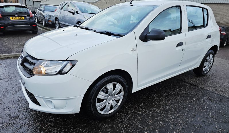 49k Miles! 2013 White Dacia Sandero Ambiance, 1.2 L Petrol. MOT May 2026.Ulez free.Sat Nav.2 Owner £3495 full