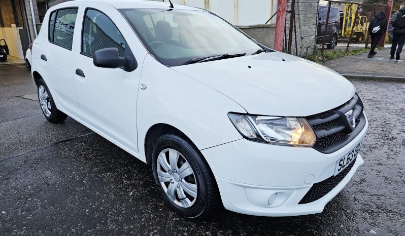 49k Miles! 2013 White Dacia Sandero Ambiance, 1.2 L Petrol. MOT May 2026.Ulez free.Sat Nav.2 Owner £3495 full