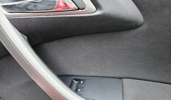 2010 Red Vauxhall Astra Exclusiv, 1.4L petrol. MOT June 2026. 5dr. aux, ac.71k miles.Ulez free £2995 full