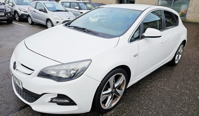 2015 White Vauxhall Astra Limited Edition, 1.6L petrol. MOT August 2026. 5dr. aux, ac.FSH.Ulez free.£3495 full