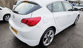 2015 White Vauxhall Astra Limited Edition, 1.6L petrol. MOT August 2026. 5dr. aux, ac.FSH.Ulez free.£3495 full