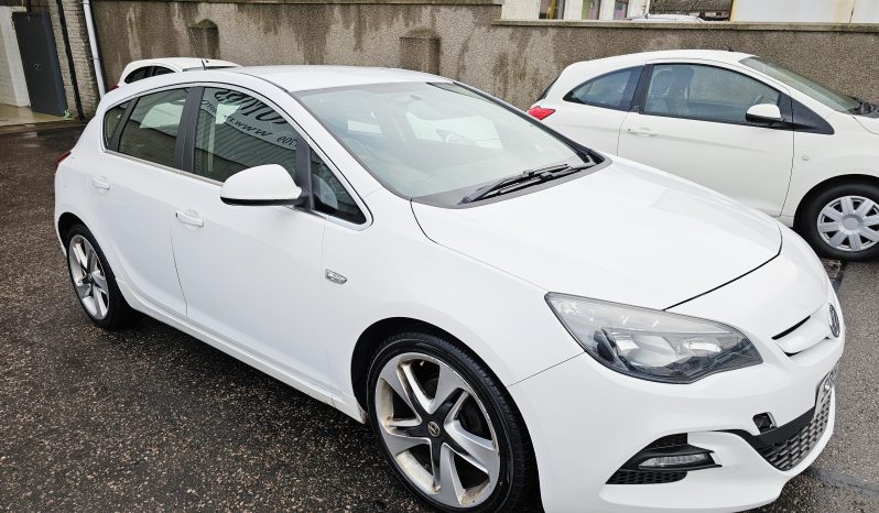 2015 White Vauxhall Astra Limited Edition, 1.6L petrol. MOT August 2026. 5dr. aux, ac.FSH.Ulez free.£3495 full