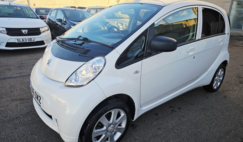 Automatic! 6k Miles! 2016 White Peugeot iOn, full electric.MOT May 2026. Ulez free.1 Owner £5995 full