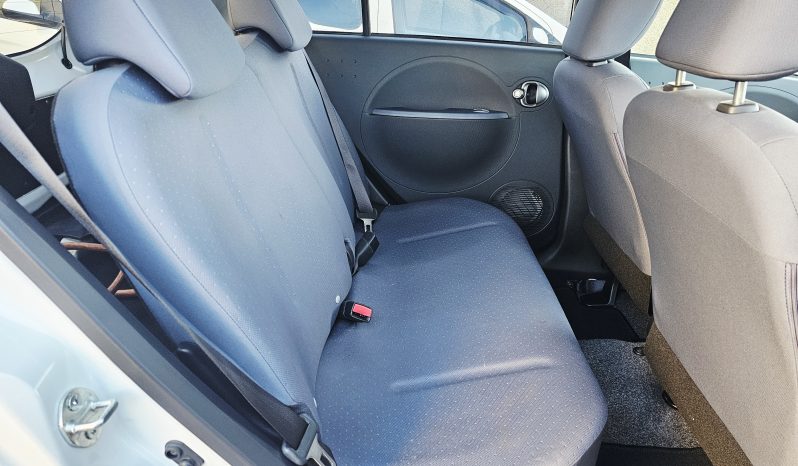 Automatic! 6k Miles! 2016 White Peugeot iOn, full electric.MOT May 2026. Ulez free.1 Owner £5995 full