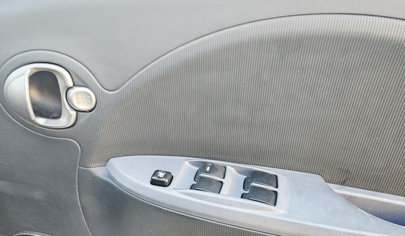 Automatic! 6k Miles! 2016 White Peugeot iOn, full electric.MOT May 2026. Ulez free.1 Owner £5995 full