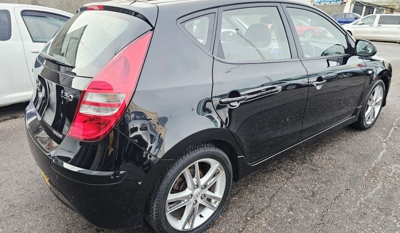45k miles! 2011 Hyundai i30 Premium CRDI,1.4L Diesel.MOT September 2026. 5dr.£35 Tax.Aux.FSH.2 Owner £2995 full