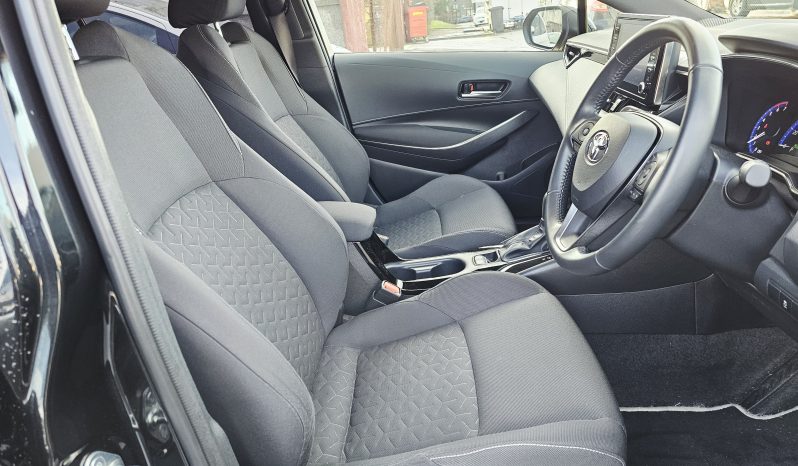 Automatic! 20k Miles! 2023 Black Toyota Corolla VVT-i Hybrid Icon CVT, 1.8 Petrol/Electric Hybrid.MOT October 2026.5Dr. Ulez Free.1 Owner £19995 full