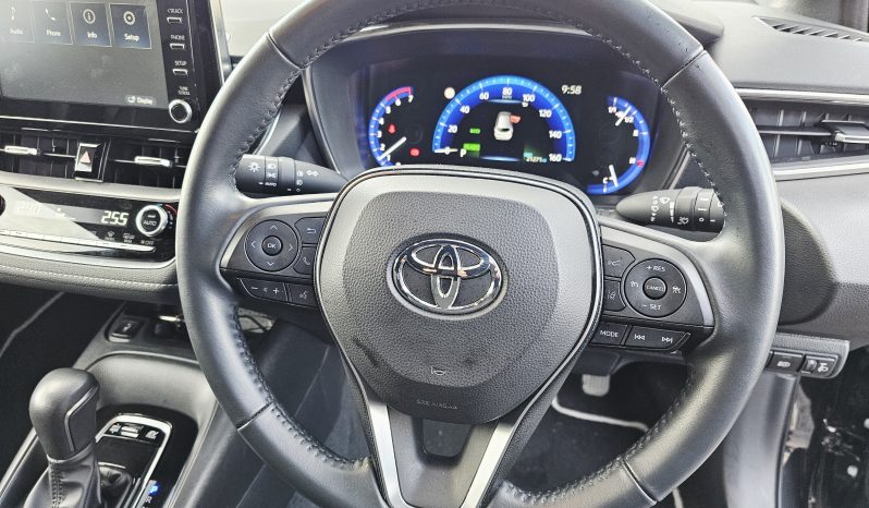 Automatic! 20k Miles! 2023 Black Toyota Corolla VVT-i Hybrid Icon CVT, 1.8 Petrol/Electric Hybrid.MOT October 2026.5Dr. Ulez Free.1 Owner £19995 full