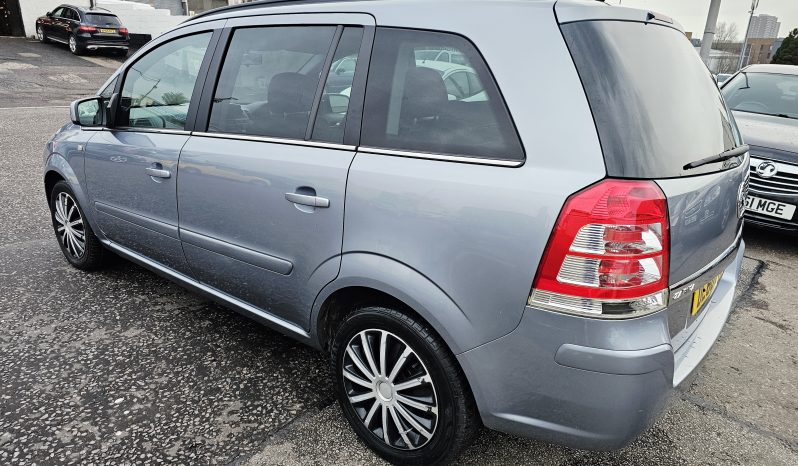 2011 Silver Vauxhall ZAFIRA Exclusive.7 seats, 1.8L Petrol.MOT November 2026.Low miles.FSH.ulez free.2 Owner £2495 full
