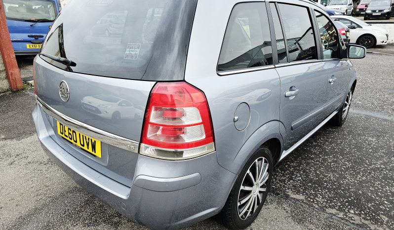 2011 Silver Vauxhall ZAFIRA Exclusive.7 seats, 1.8L Petrol.MOT November 2026.Low miles.FSH.ulez free.2 Owner £2495 full