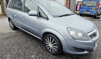 2011 Silver Vauxhall ZAFIRA Exclusive.7 seats, 1.8L Petrol.MOT November 2026.Low miles.FSH.ulez free.2 Owner £2495 full