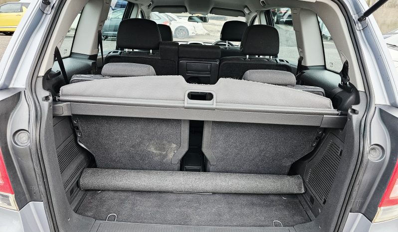 2011 Silver Vauxhall ZAFIRA Exclusive.7 seats, 1.8L Petrol.MOT November 2026.Low miles.FSH.ulez free.2 Owner £2495 full