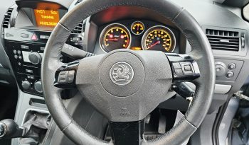 2011 Silver Vauxhall ZAFIRA Exclusive.7 seats, 1.8L Petrol.MOT November 2026.Low miles.FSH.ulez free.2 Owner £2495 full