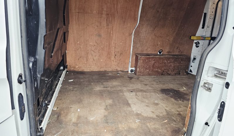 2015 White Ford Transit Custom TDCI Limited Van, 2.2L Diesel. MOT January 2027.Low Miles.FSH.2 Owner £6495 full