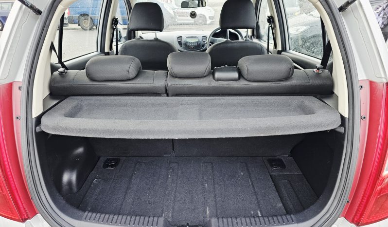 2011 Silver Hyundai i10 Active, 1.2L petrol, Mot february 2027.5dr. Aux.£20 tax. 65k Miles. Ulez free.2 Owner £2995 full