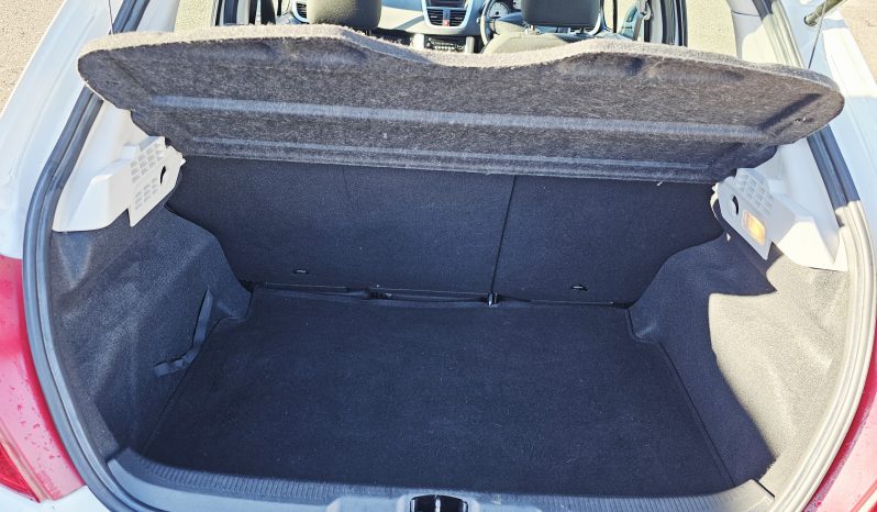 46k miles! 2012 White Peugeot 207 Active, 1.4L petrol. MOT November 2026.ulez free.2 Owner £2995 full