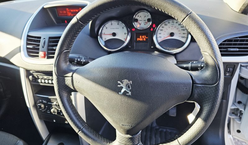 46k miles! 2012 White Peugeot 207 Active, 1.4L petrol. MOT November 2026.ulez free.2 Owner £2995 full