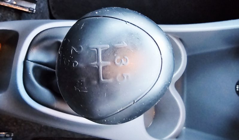 51k Miles! 2012 White TOYOTA AYGO VVT-I FIRE, 1L petrol.MOT March 2027.£20 Tax.FSH.SAT NAV.Ulez free £3495 full