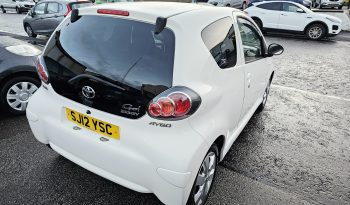 51k Miles! 2012 White TOYOTA AYGO VVT-I FIRE, 1L petrol.MOT March 2027.£20 Tax.FSH.SAT NAV.Ulez free £3495 full