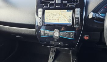 Automatic! 2015 White Nissan Leaf 80kw Tekna .MOT February 2027.5Dr.61k Miles.FSH.Heated Seats.Reverse Camera.Ulez free £3795 full