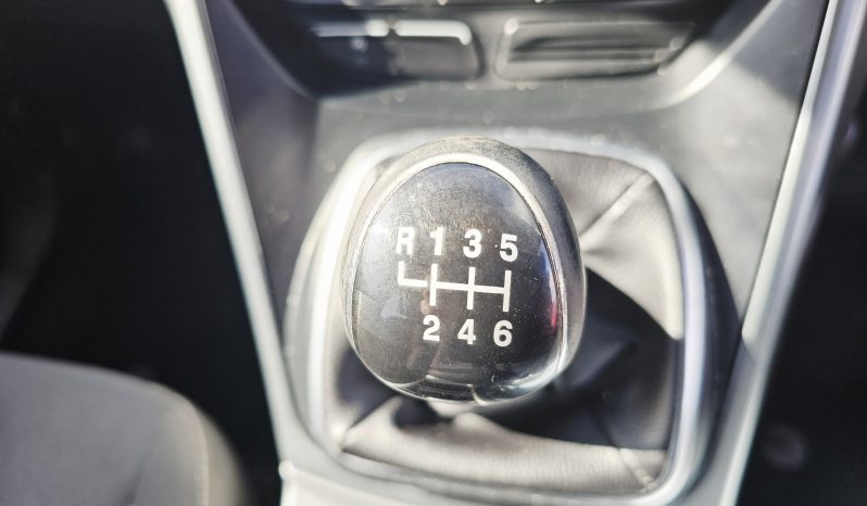 2017 Silver Ford Kuga Zetec TDCI, 1.5L Diesel.MOT August 2026.SUV .Ulez Free.FSH. 2 Owner £5495 full