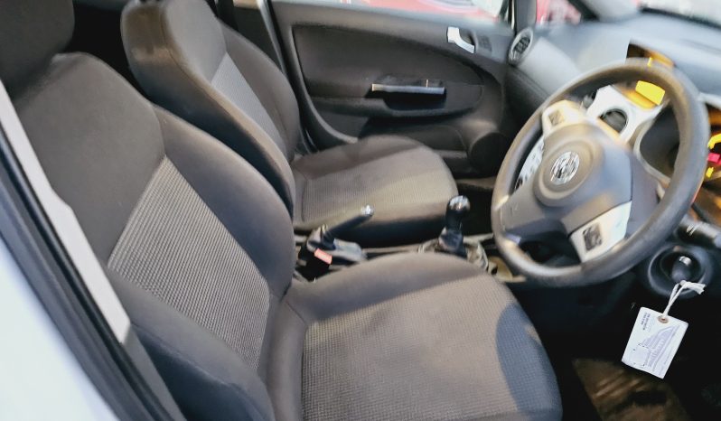 2011 White Vauxhall CORSA Excite, 1.2 PETROL, MOT March 2027.5Dr.Low miles. Ulez free £1995    full